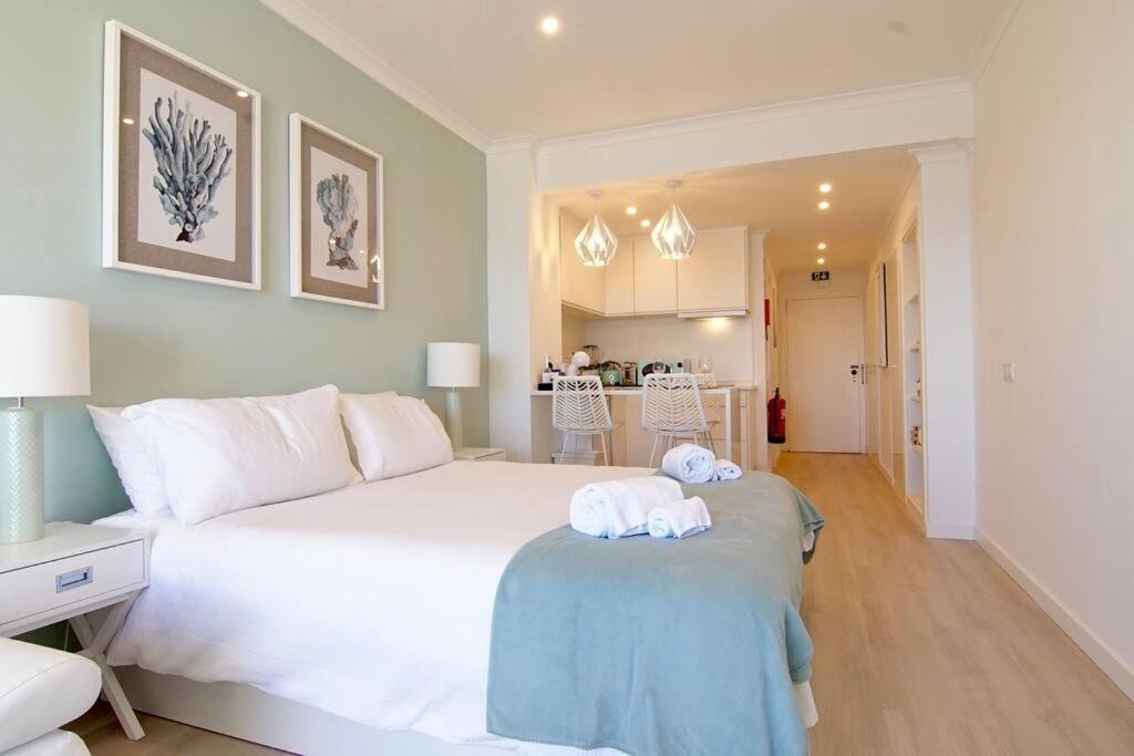 Sea Lovers - Sea Front - Studio Apartment Монте-Горду Екстер'єр фото