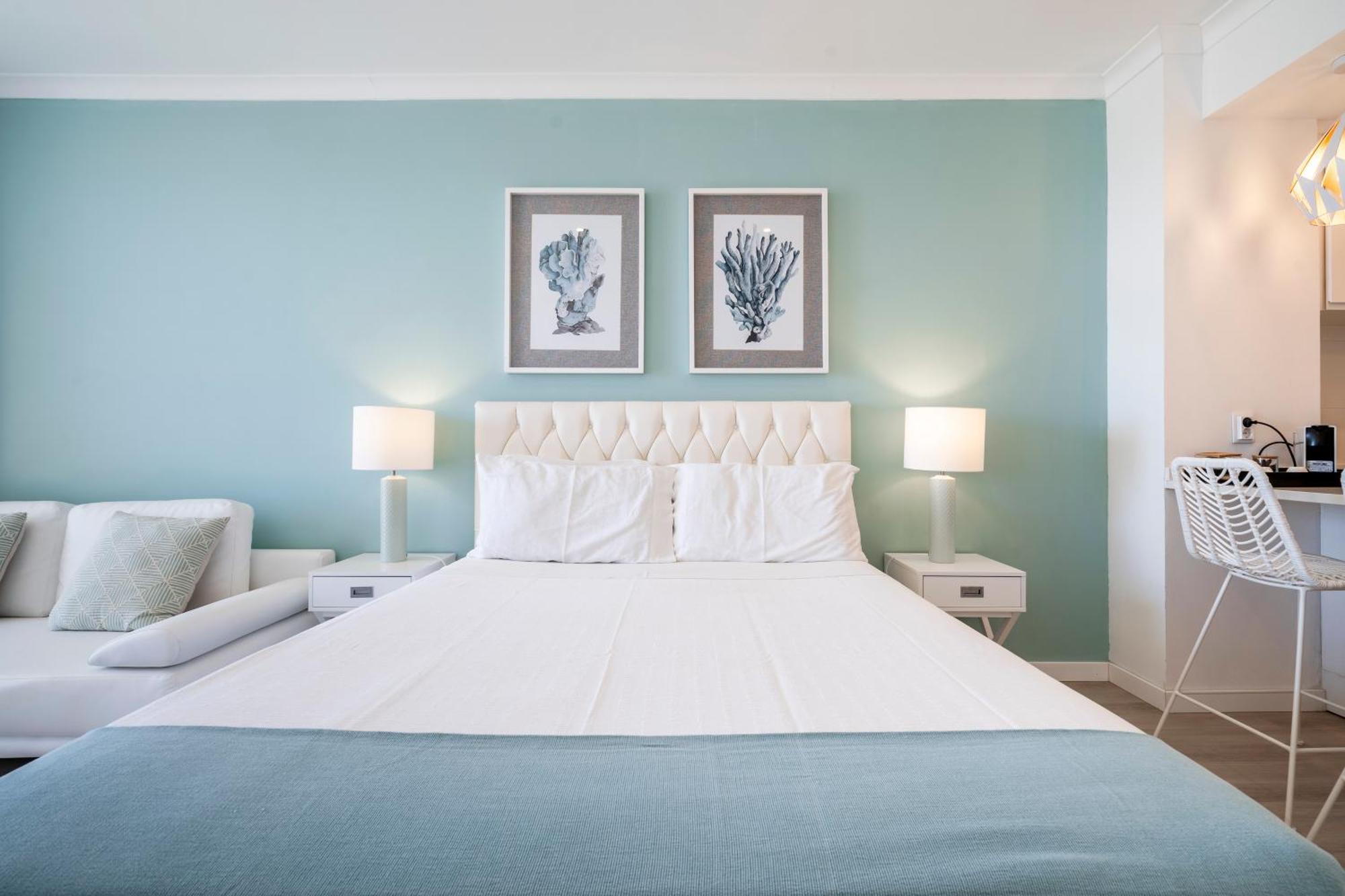 Sea Lovers - Sea Front - Studio Apartment Монте-Горду Екстер'єр фото